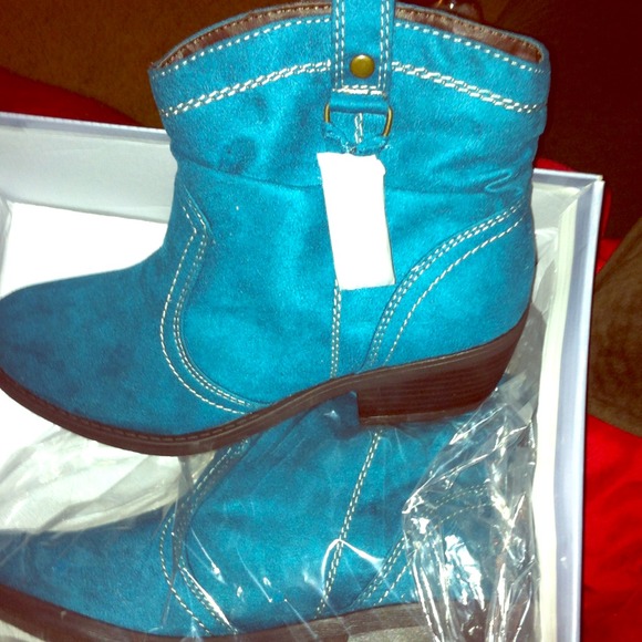 Boots - ✨SALE✨