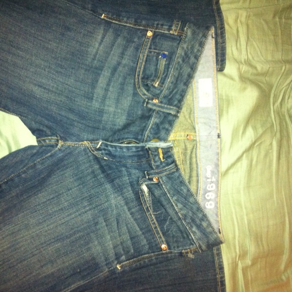 SOLD! Gap "curvy" jeans. So soft and comfy!