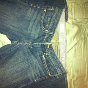 SOLD! Gap "curvy" jeans. So soft and comfy!