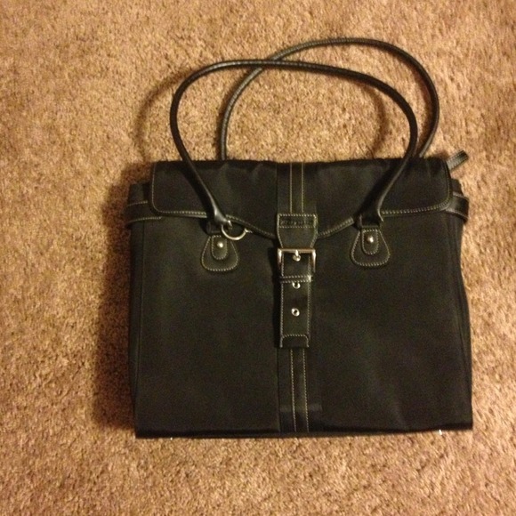 🌀Sold🌀*Price Reduced* Laptop messenger bag
