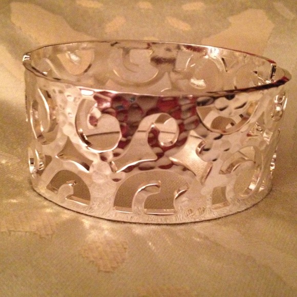 ***SOLD***Bracelet - Picture 1 of 2