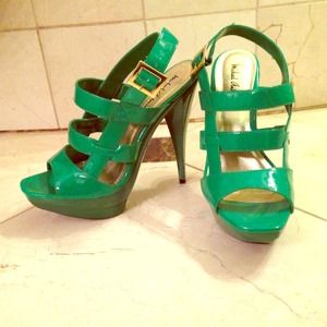 Green platform sandal