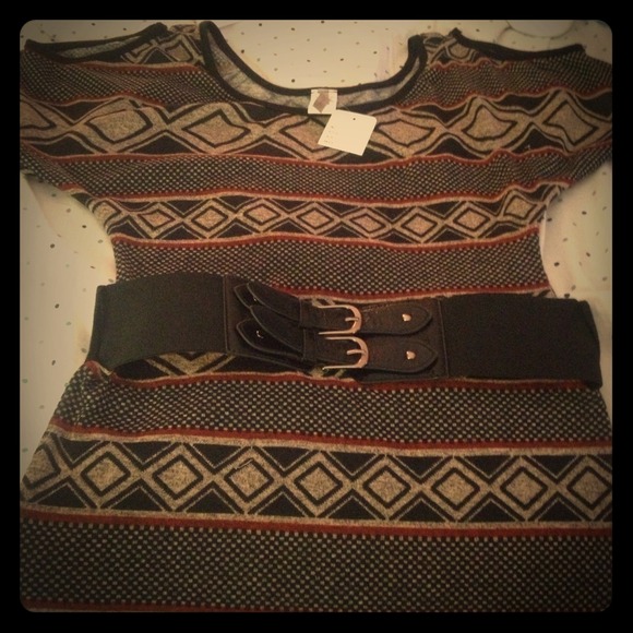Gorgeous shirt with buckle belt