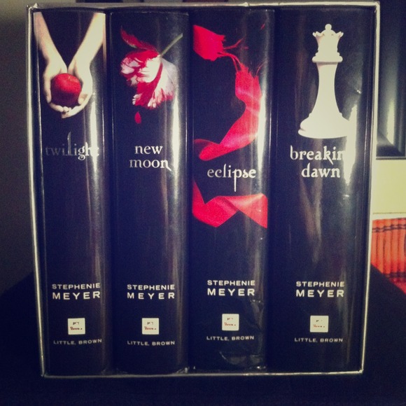 Accessories - Complete Boxed Twilight Saga!