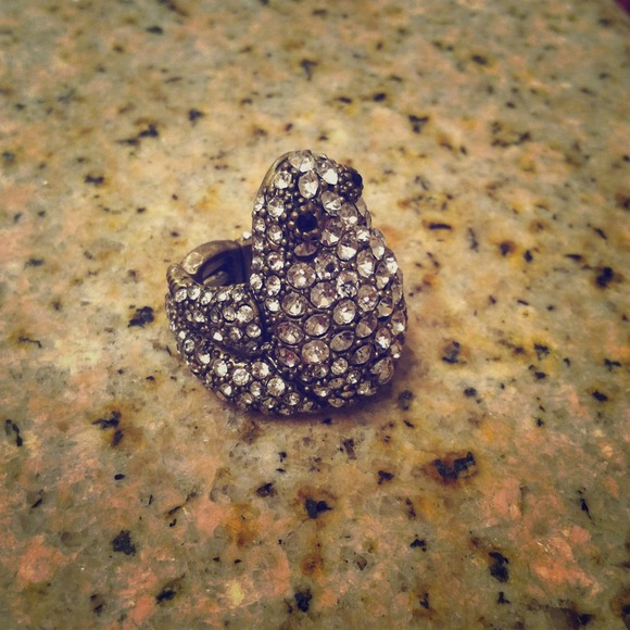 Frog ring