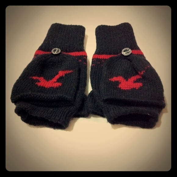 Hollister Other - ❌SOLD❌Hollister Fingerless Gloves