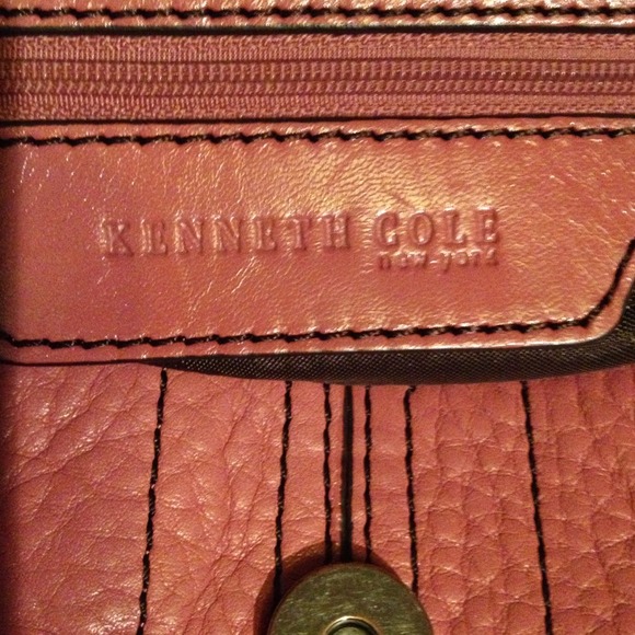Kenneth Cole reduced - Picture 1 of 3