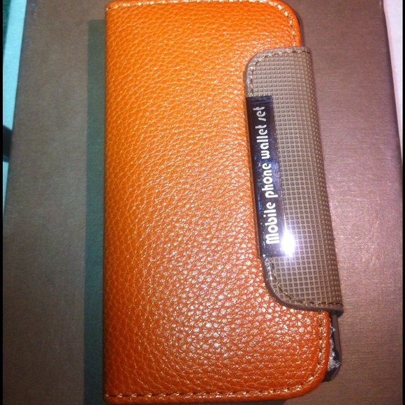 iPhone 5 carry on for your ID. - Picture 1 of 4