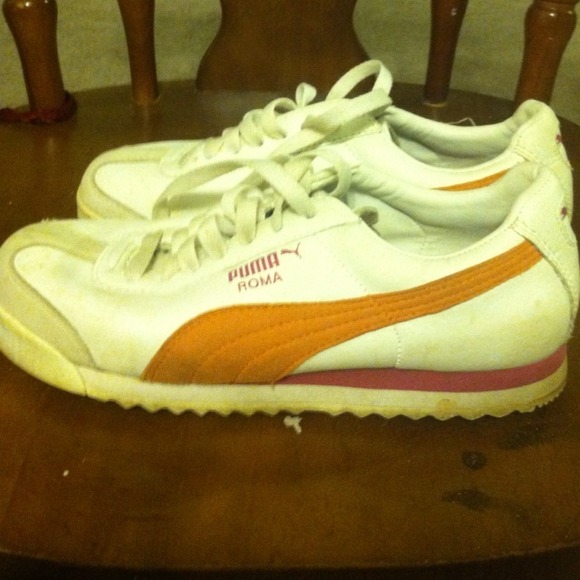 Puma Sneakers