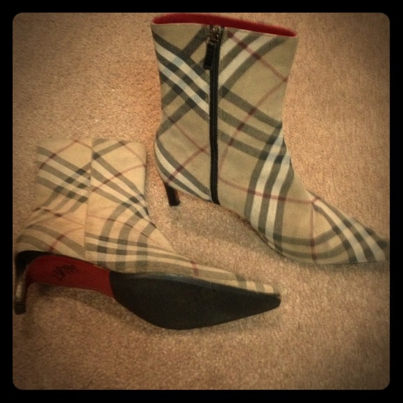 Burberry Boots - THEY FIT ME!❤Authentic Burberry plaid suede boots.