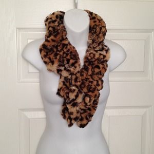 Accessories - Loopable Leopard Neck Scarf Accessories - Loopable Leopard Neck Scarf