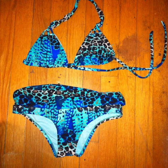 **SOLD IN BUNDLE!!** Bathing suit