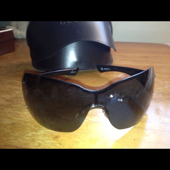 Black Gucci sunglasses