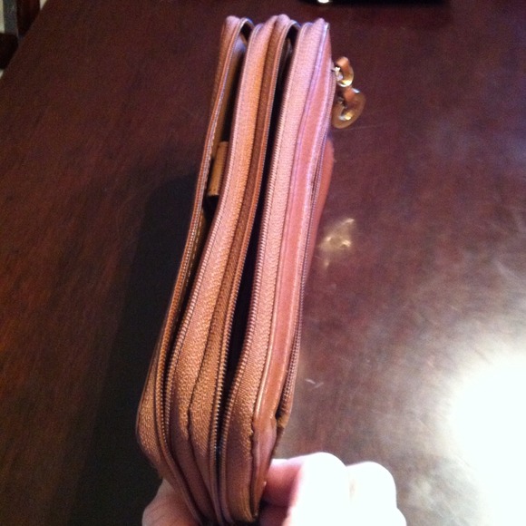 Genuine leather wallet. Brown color. - Picture 2 of 4