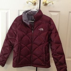 North Face 550 Women's puffer jacket (burgundy)