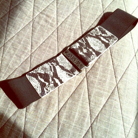 ❌SOLD❌XOXO Python Silver Stretch belt Sz S/M
