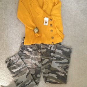 Reserve for @shopaholicjai Gap camo pants