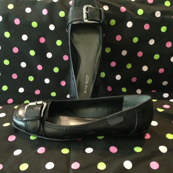 *RESERVED NINE WEST black leather flats