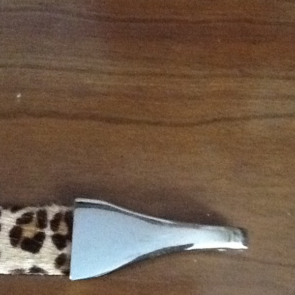 Beautiful leopard print belt. Genuine leather!