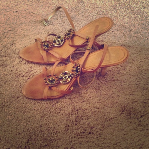 Brown leather strappy sandles