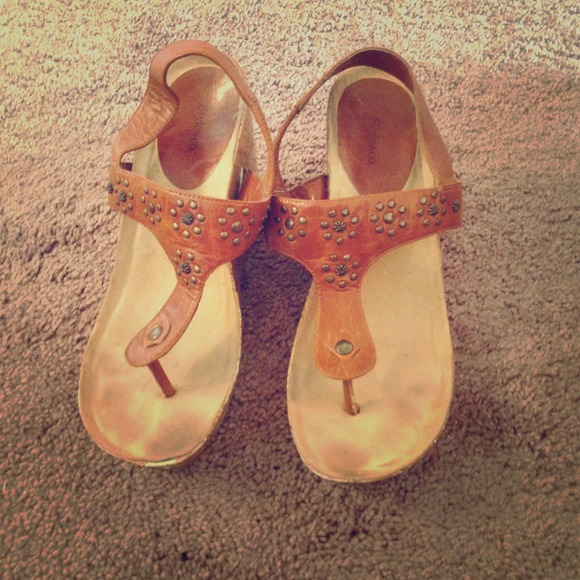 Brown wedges