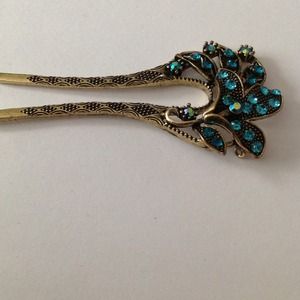 Beautiful two stick comb