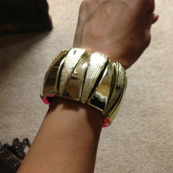 Bracelet in gold