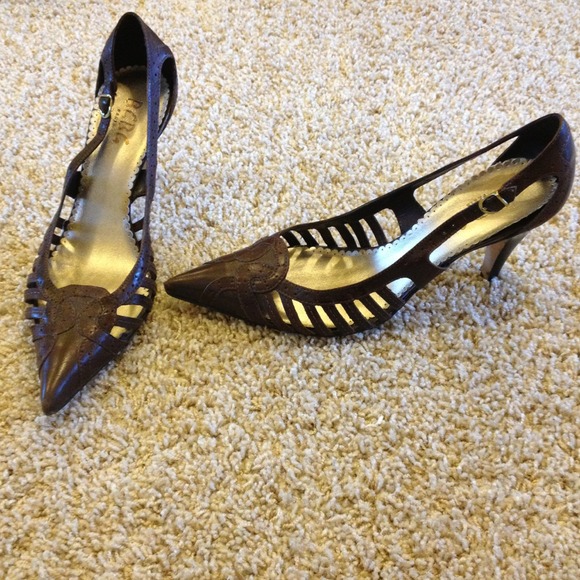 BCBG shoes