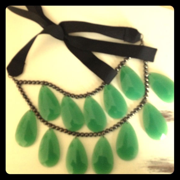 Chunky tie back necklace