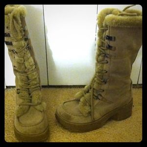 ✨Reserved..Fur boots