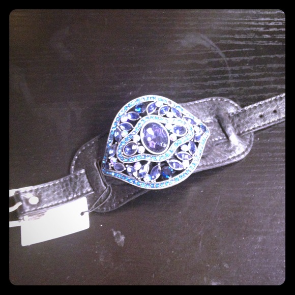 Zo'1 blue bling cuff