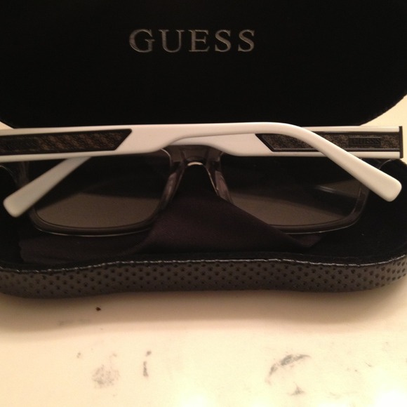 Guess frames - Picture 2 of 2