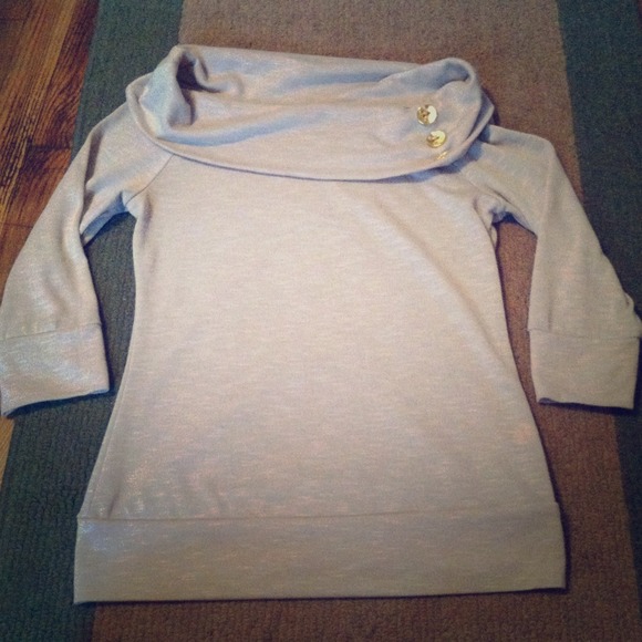A. Byer quarter arm sleeve shirt