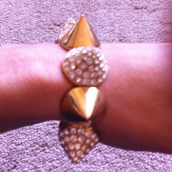 Spiked stretch bangle