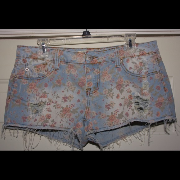 Flowered shorts