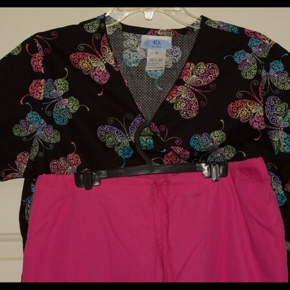 Butterfly scrubs set