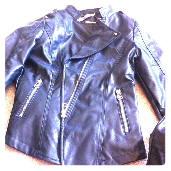 Faux leather with skull detail zipper jacket