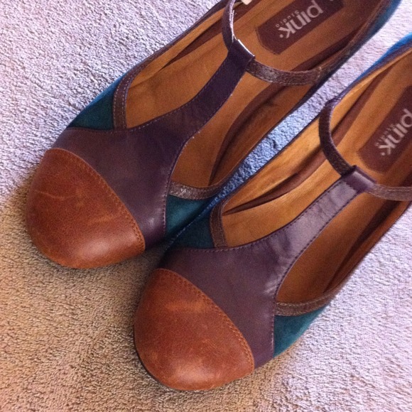 SOLD!!!! T-Strap Mary Janes - Picture 2 of 2