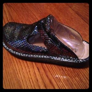 Slide on snake print Allegria by PG Lite size 9