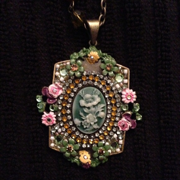 💰SOLD IN BUNDLE💰Vintage necklace - Picture 2 of 3