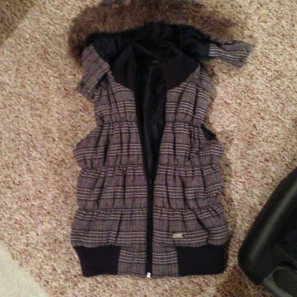 Guess vest with detachable hood and pockets