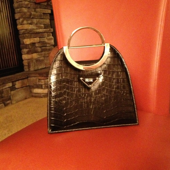 *SOLD*. Cute purse