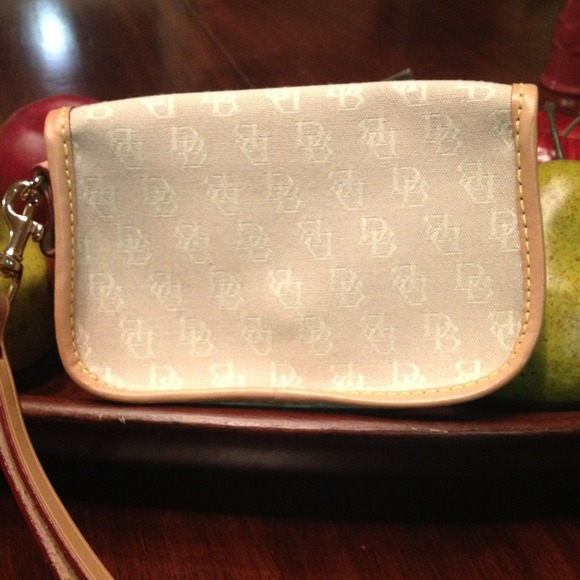 Dooney and Bourke Wristlet - Picture 3 of 3