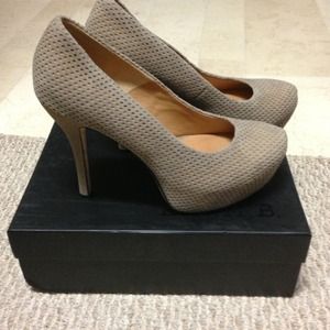 Lamb Pumps-suede material