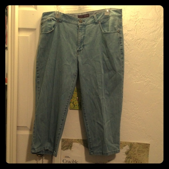 Great jean capris.
