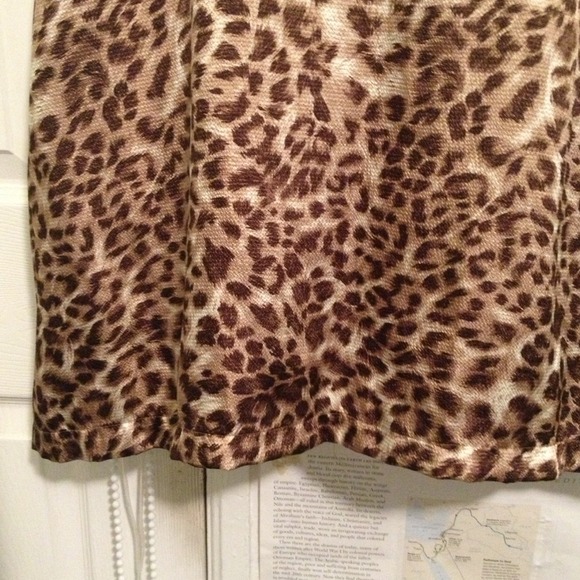 Loose leopard top. - Picture 3 of 3