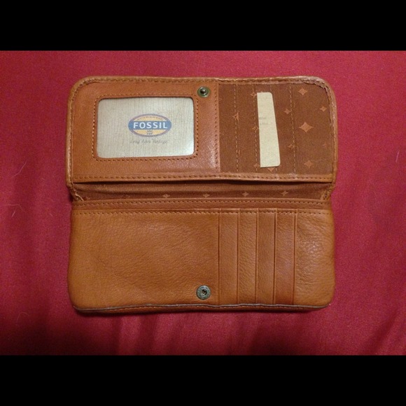 Leather Fossil Wallet/Clutch - Picture 2 of 2
