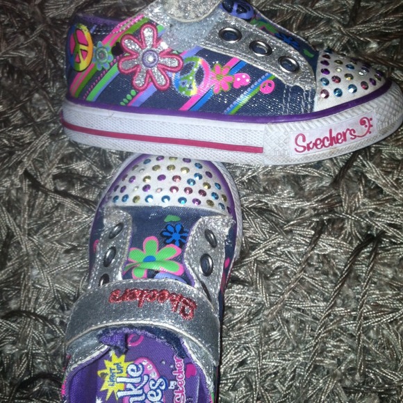 Toddler size 6 Skechers - twinkle toes. - Picture 3 of 4