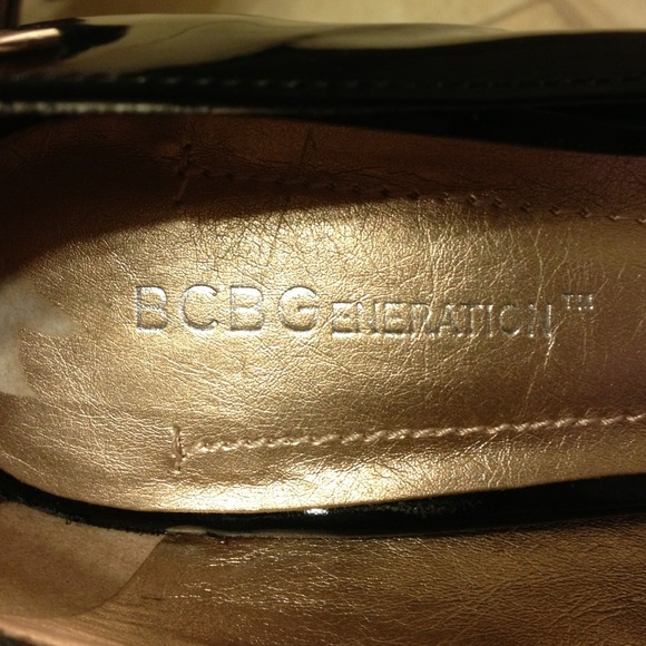 ✨BCBG Black Patent Leather Heels!✨ - Picture 4 of 4