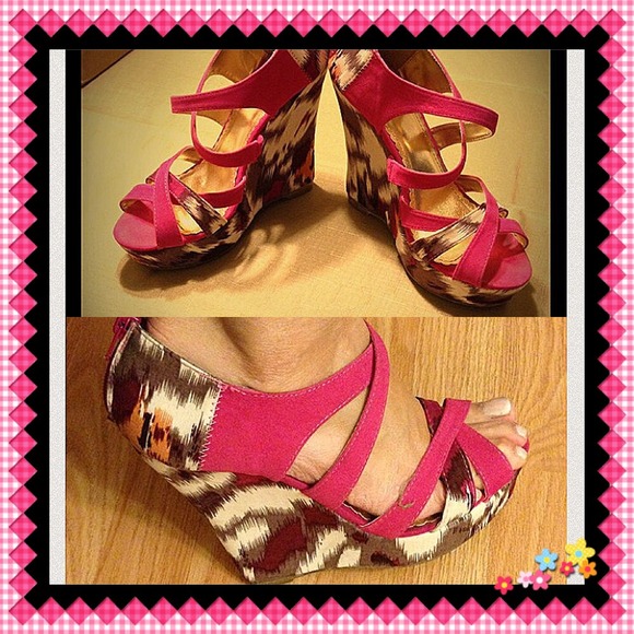 ❌SOLD in BUNDLE @rainbow_ashes❌wedges $18/$13 - Picture 4 of 4